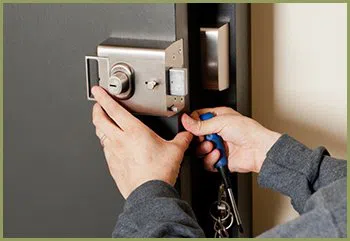 Anchor Locksmith Store Tinley Park, IL 708-381-0069 - change-locks-ervice